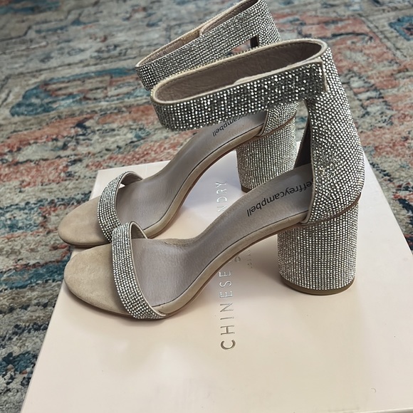 Sandals - Picture 2 of 4